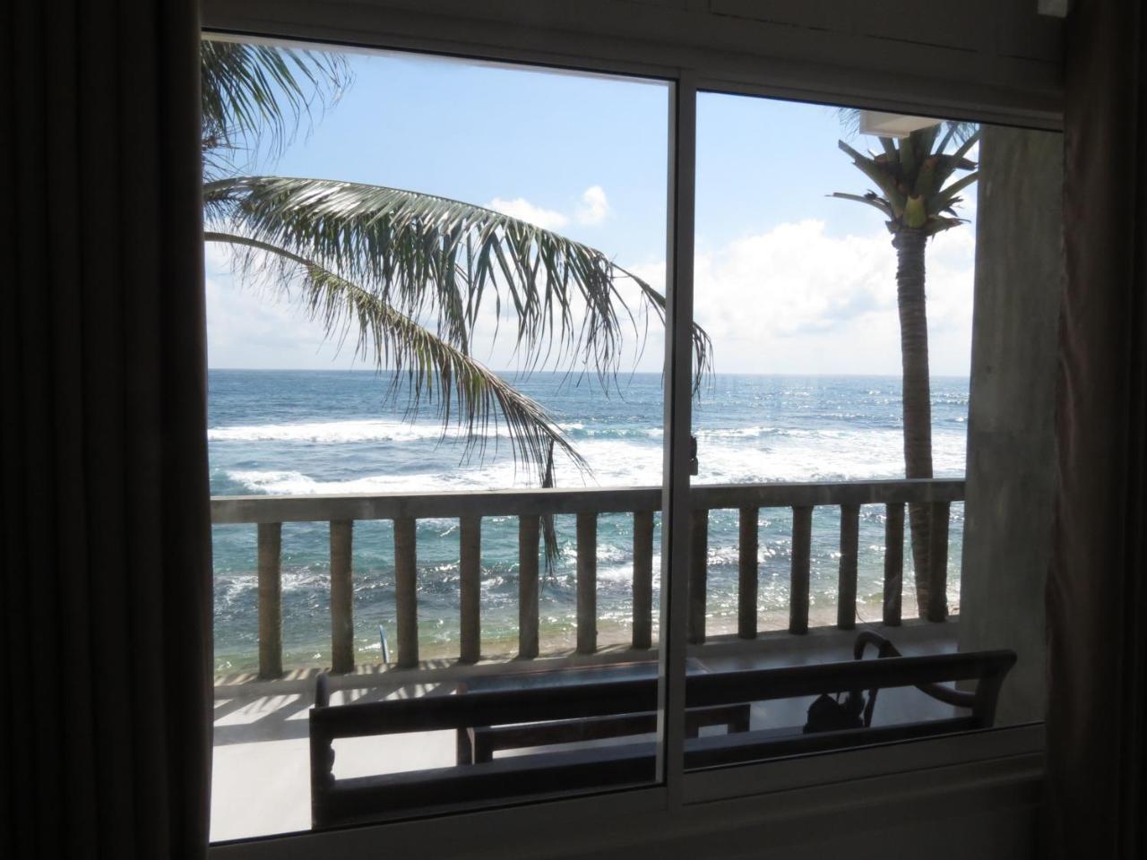 Mountain Wave Hotel And Surfshop Хиккадува Экстерьер фото